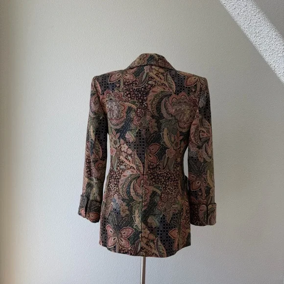 ❌❌SOLD❌❌ Vintage Christian Lacroix paisley tapestry blazer with rhinestone Sz 10 - Picture 2 of 12
